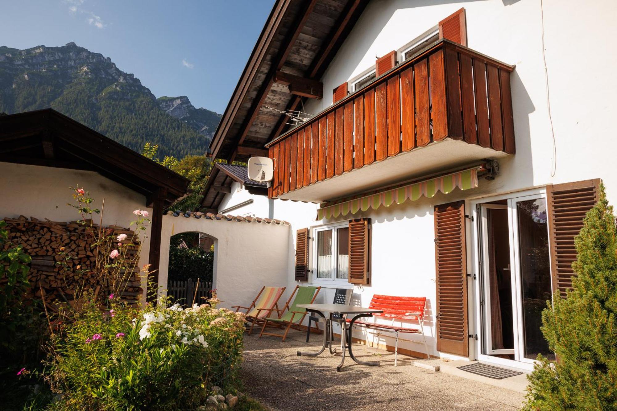 Haus Mit Wunderschoenem Ausblick Und Garten Garmisch-Partenkirchen Exterior photo